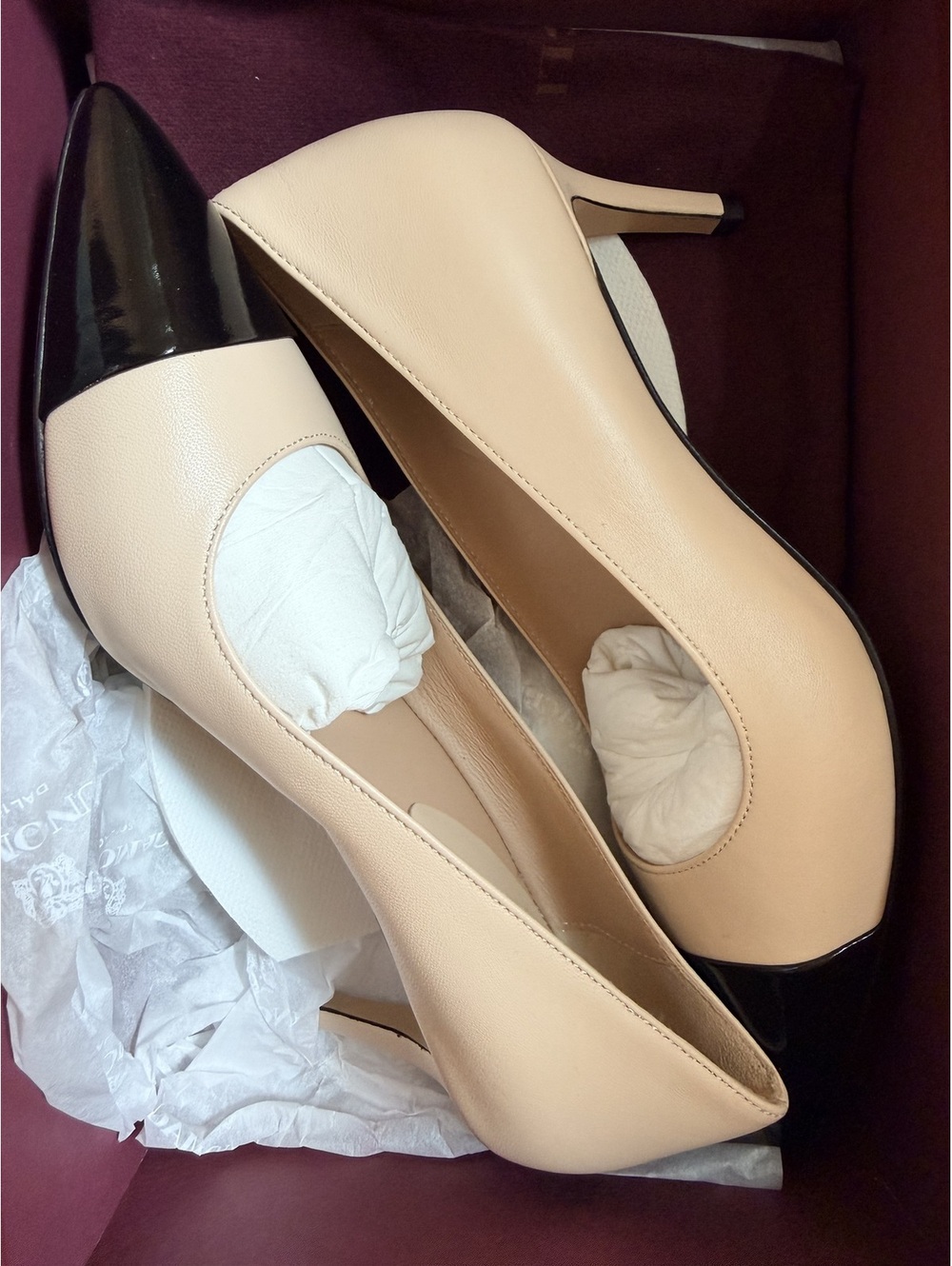 Bruno Magli Tara Cream Leather Pointed Toe Pumps Size 9 New in Box